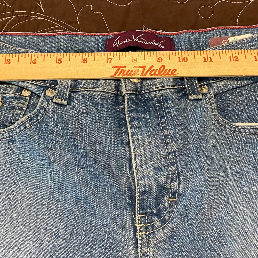 Gloria Vanderbilt Women’s Medium Size 10 Short Jeans - Picture 6 of 7
